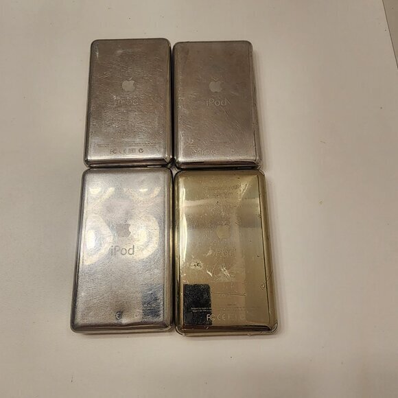 1X Apple iPod Classic 5th Generation 60GB with accessories White 1 Year Warranty - Picture 2 of 16